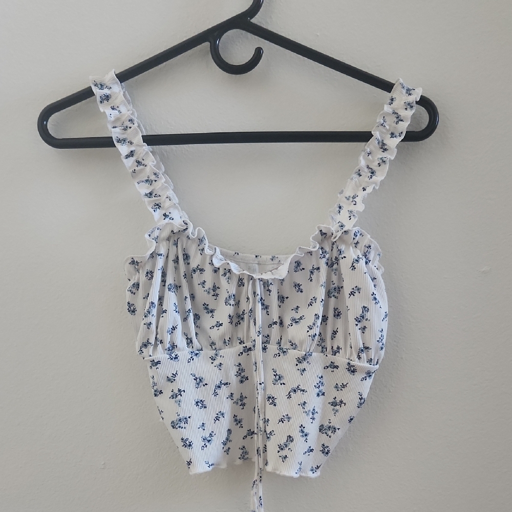 SHEIN Blue Floral Ruffle Cropped Tank Top